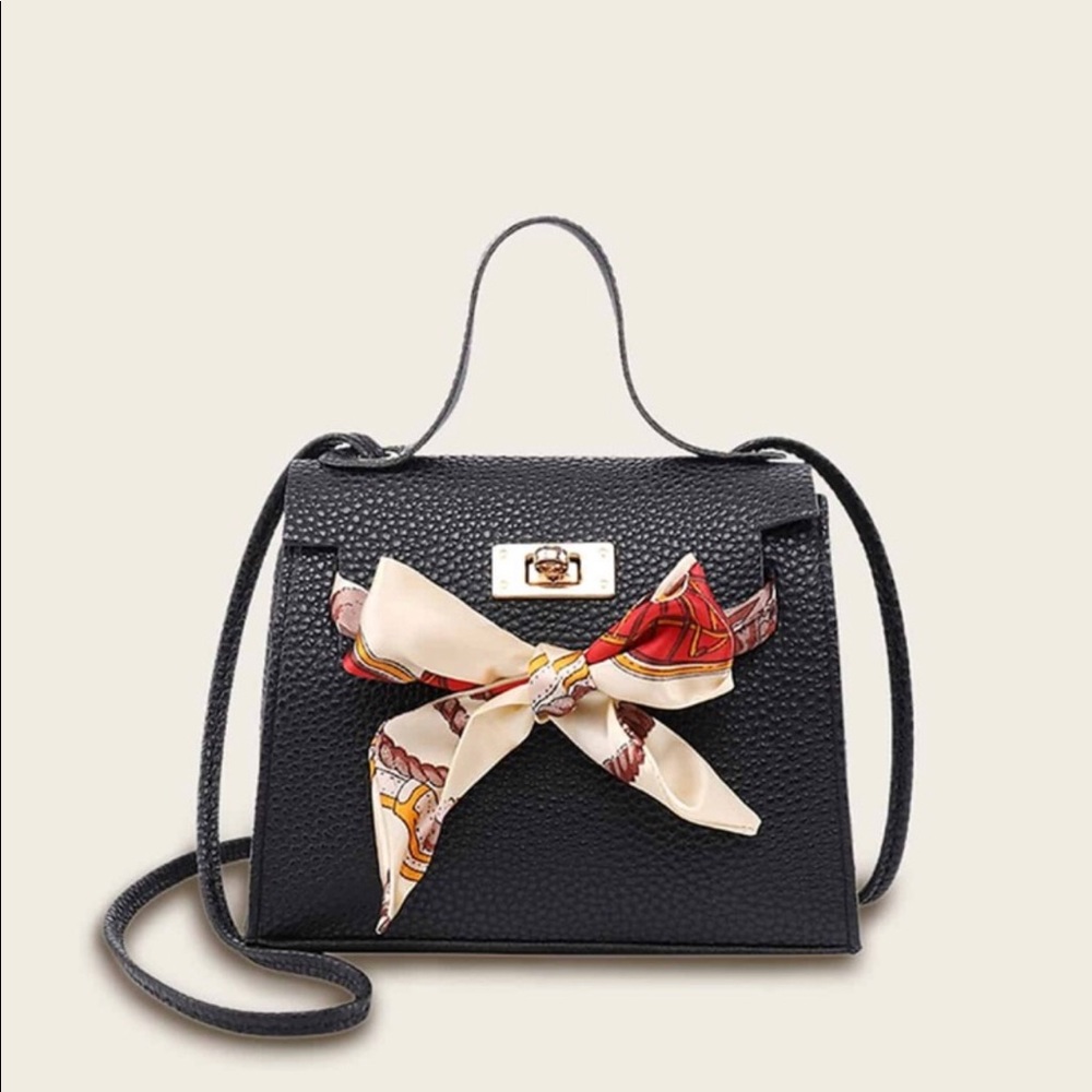 Black Pebble Detail Bow Tie Satchel Bag